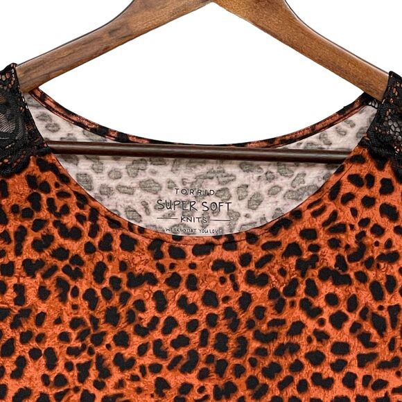 Torrid Super Soft Knit Blouse Women Size 1X Orange Animal Print Shoulder Lace - Picture 6 of 11